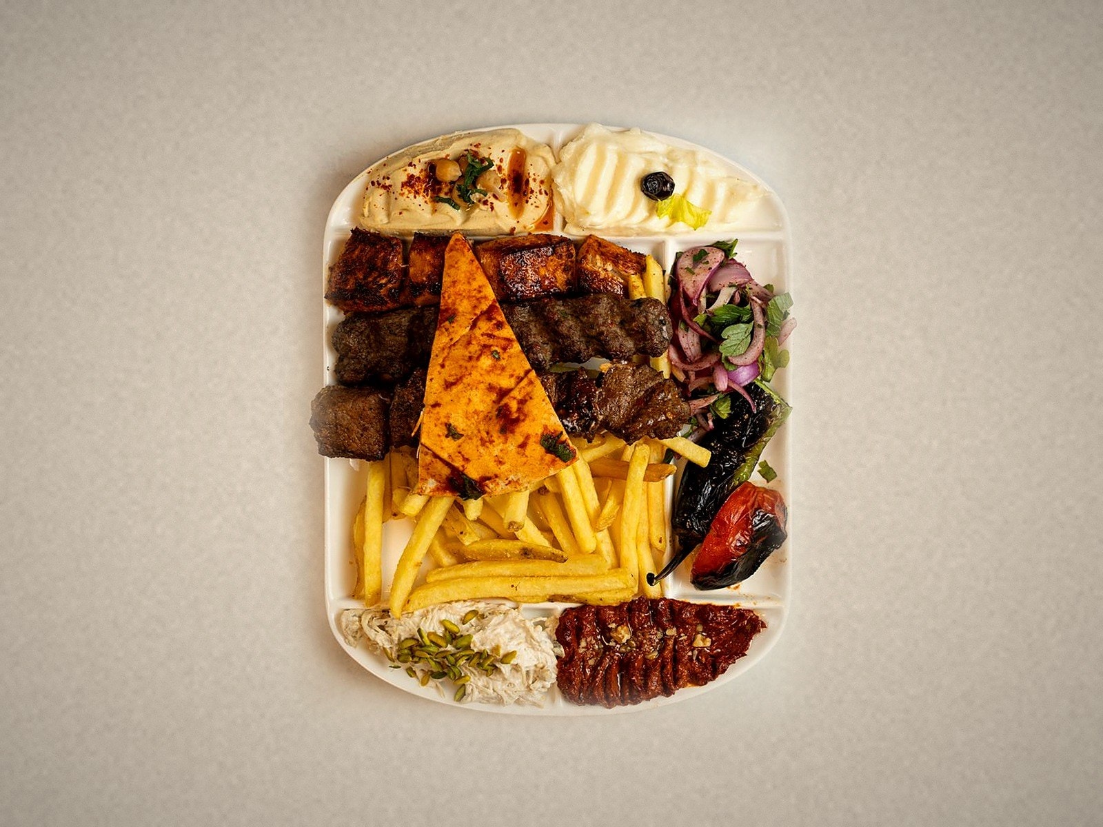 Layalina Restaurang website image